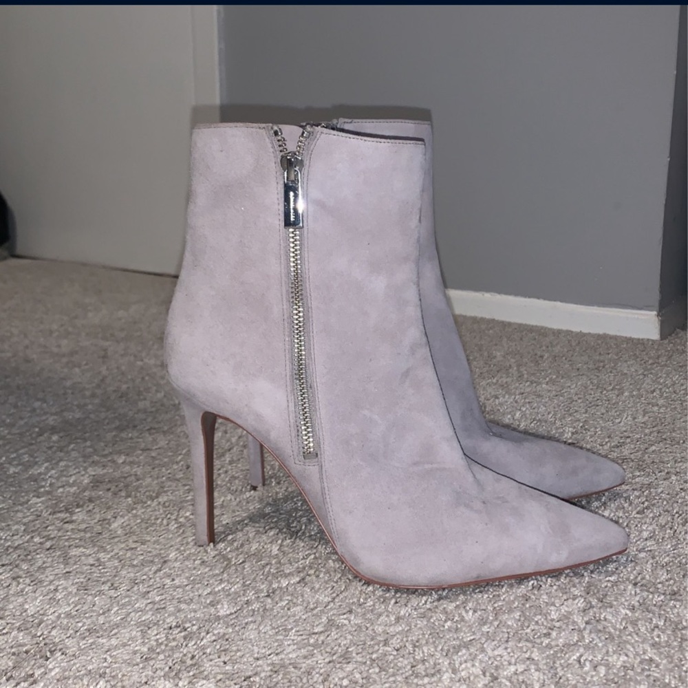 Suede Michael Kors boots worn once !